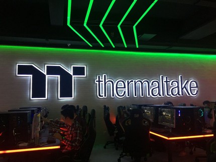 曜越TT Premium iCafe網路休閒水冷電競館 馬來西亞盛大開幕 亞洲首間斥資千萬打造的TT Premium網路休閒水冷電競館