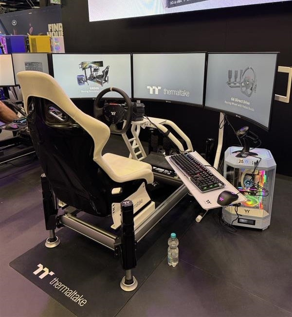 虛擬賽道，血脈賁張：曜越駛向Gamescom 2025  沉浸式遊戲體驗連結歐洲賽車社群