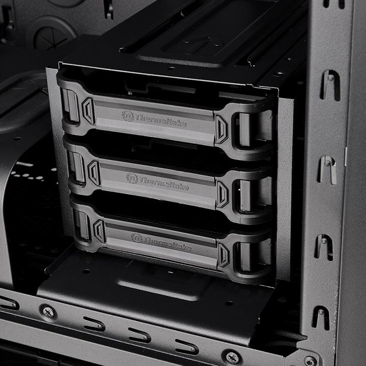 Core X31 Riing RGB Edition