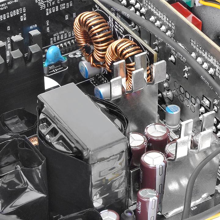 Thermaltake Toughpower Grand RGB 750W Gold (RGB Sync Edition)