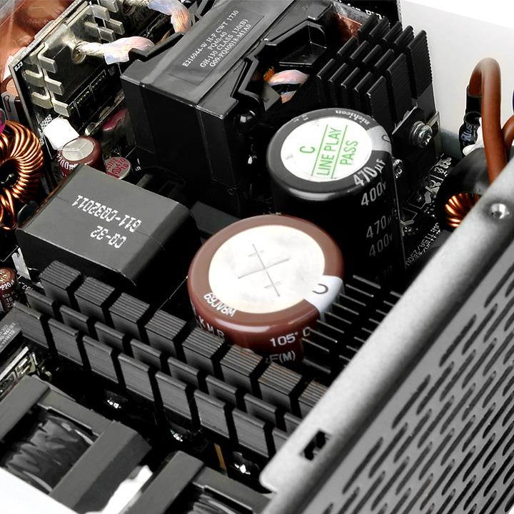 Toughpower iRGB PLUS 850W Platinum - TT Premium Edition